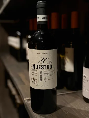 Nuestro 20 Mesesのボトル